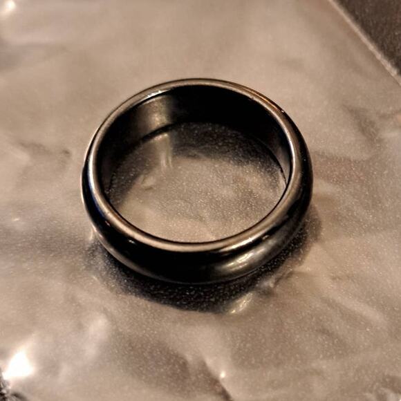 Hematite Stone Magnetic Ring Band Size 6 - Picture 3 of 3